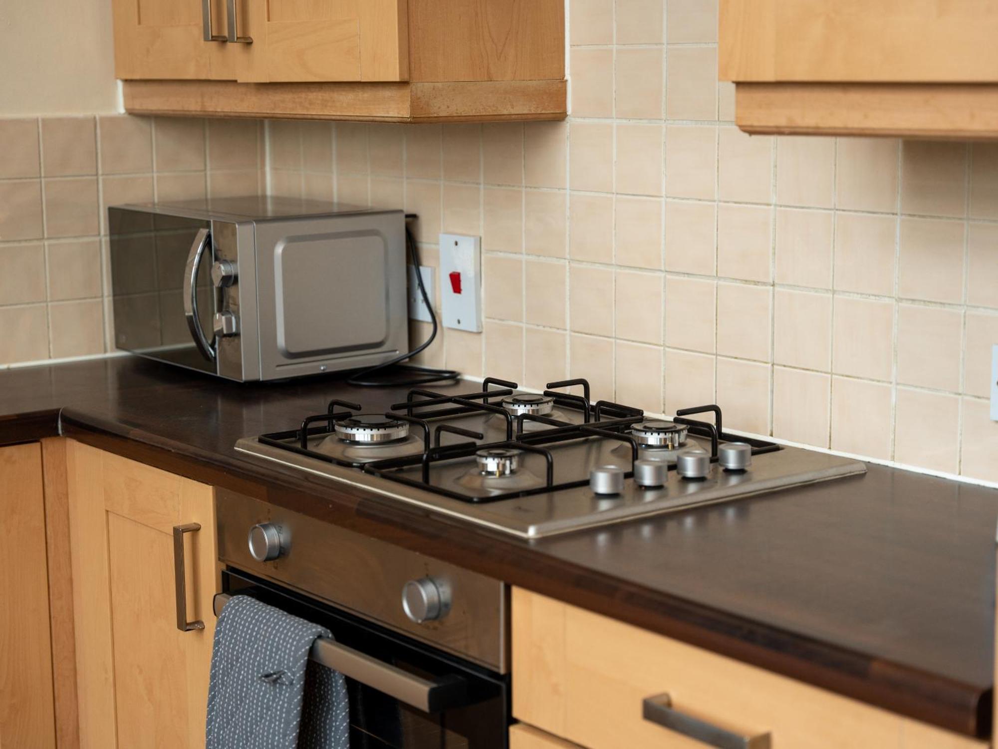 Luxury 2 Bed Apartment - Near Heathrow, Legoland, Windsor Slough Bagian luar foto