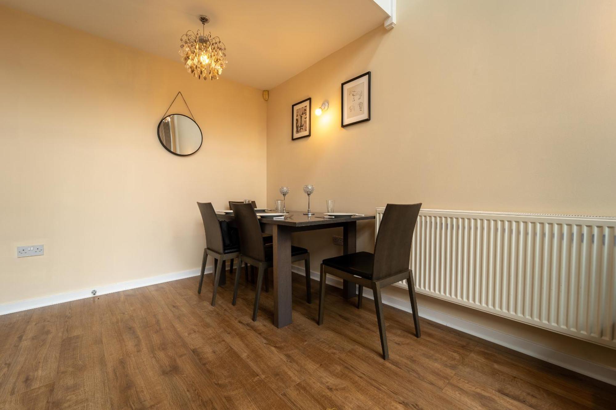 Luxury 2 Bed Apartment - Near Heathrow, Legoland, Windsor Slough Bagian luar foto