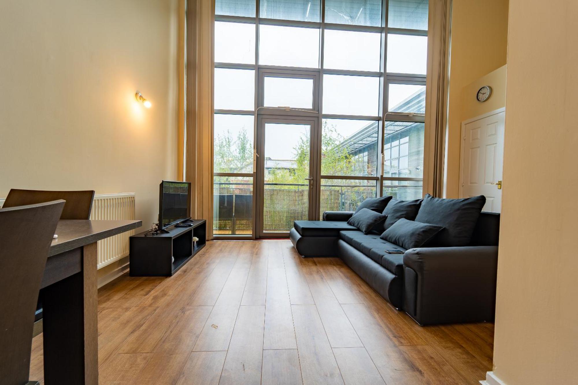 Luxury 2 Bed Apartment - Near Heathrow, Legoland, Windsor Slough Bagian luar foto