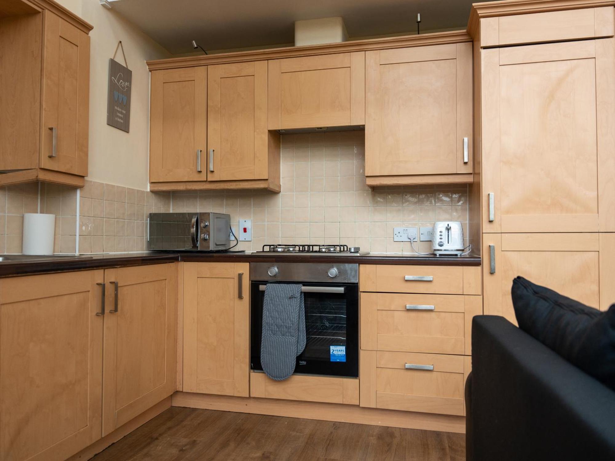 Luxury 2 Bed Apartment - Near Heathrow, Legoland, Windsor Slough Bagian luar foto