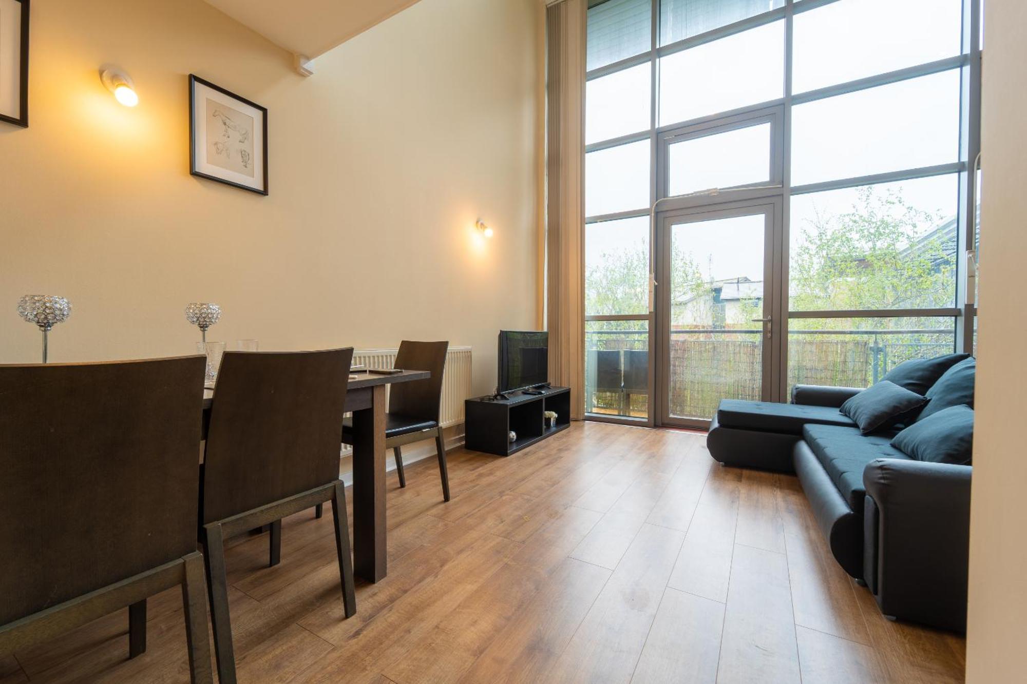 Luxury 2 Bed Apartment - Near Heathrow, Legoland, Windsor Slough Bagian luar foto